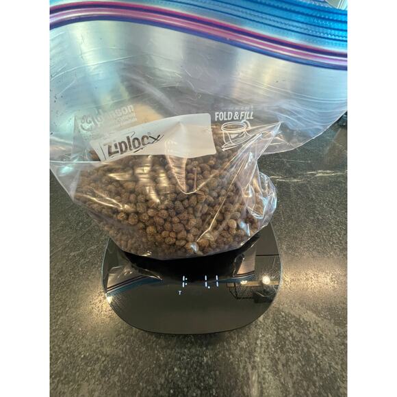 Bunny Berries, Rabbit Fertilizer, Cold Manure - Picture 3 of 3